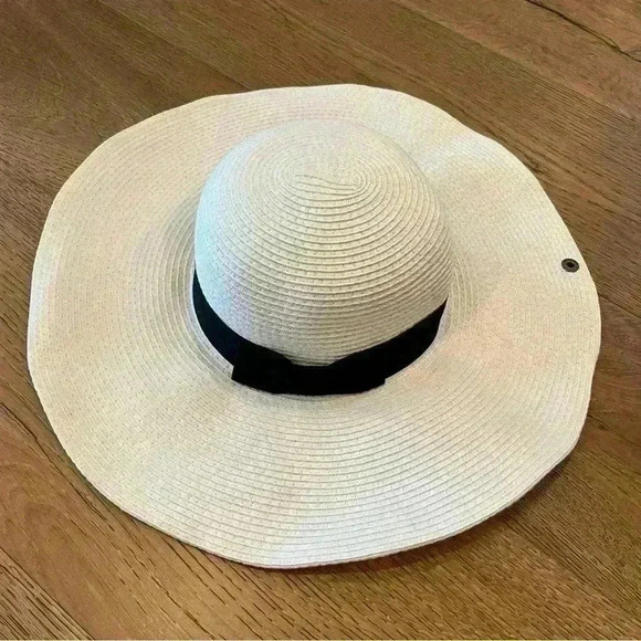 Peter Grimm Erin Floppy Sun Hat Bow White Packable Straw - Picture 1 of 6